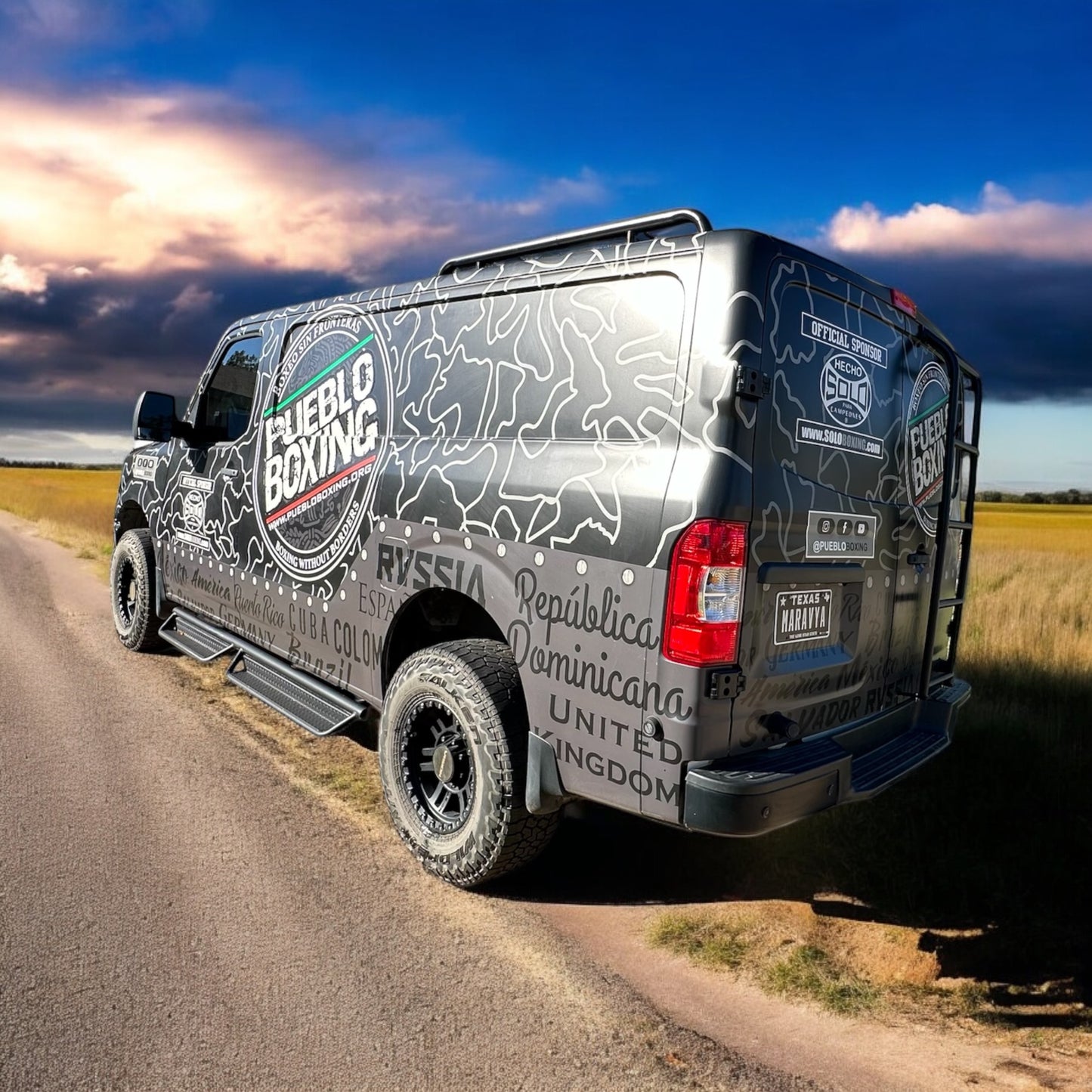 Luggage Custom Cross Bars for NISSAN NV 3500